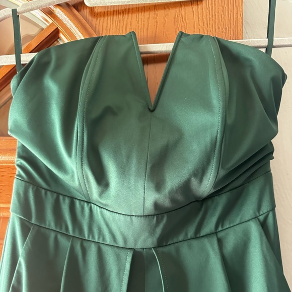 Green strapless romper size medium - Picture 2 of 5